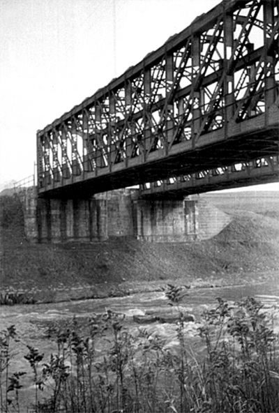 Most kolejowy na Wisłoku